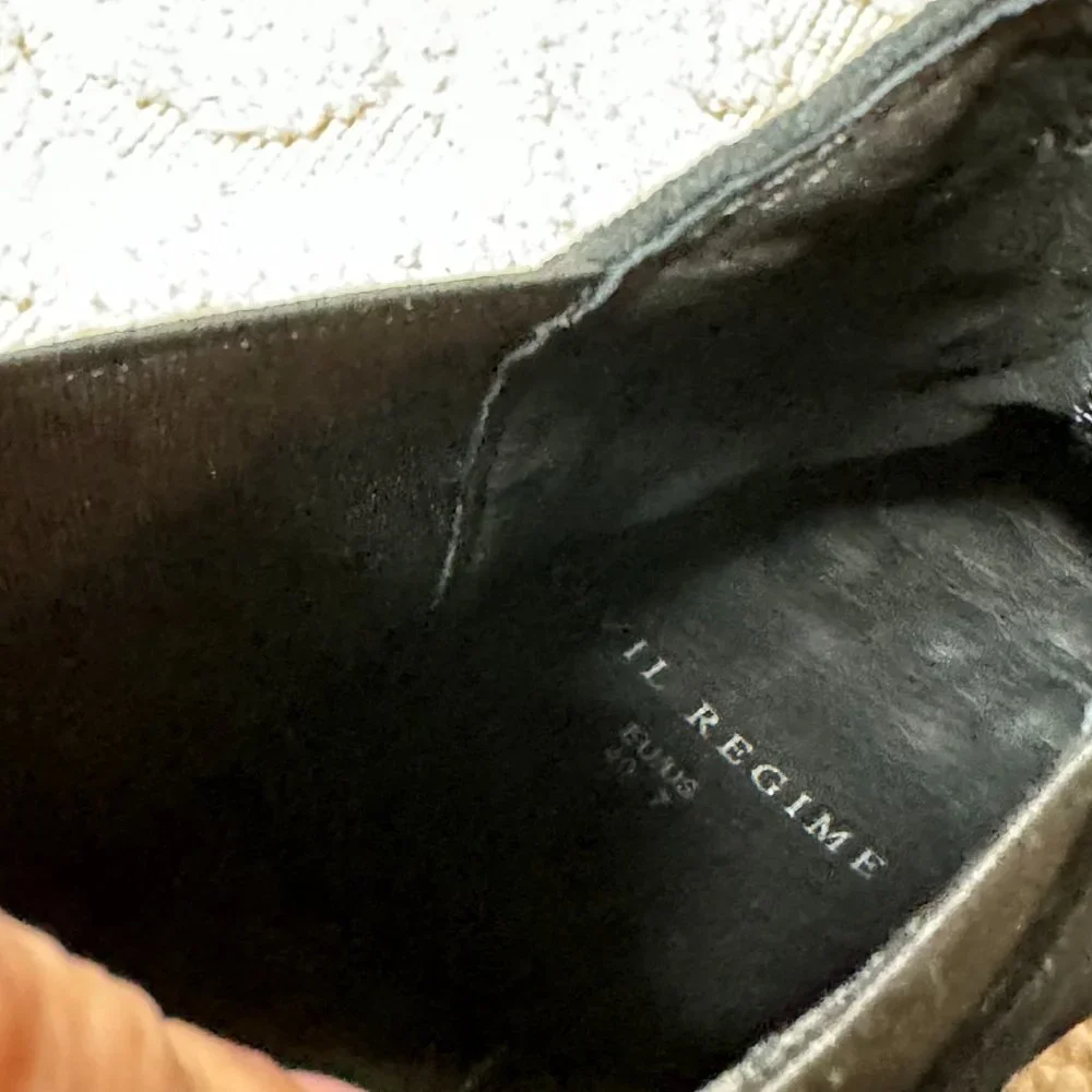 CIVIL REGIME‎  Men's Black Leather Crepe Sole Unit Chelsea Boots